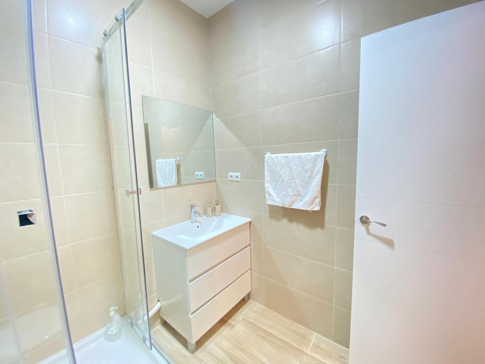 Estudios Gran Via Мадрид Екстериор снимка