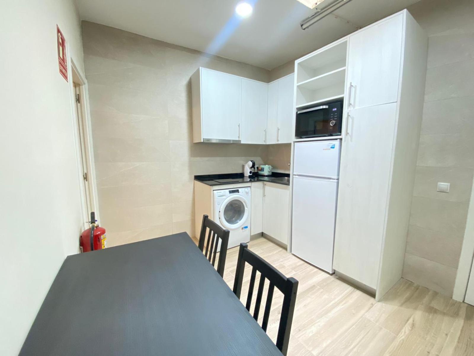 Estudios Gran Via Мадрид Екстериор снимка