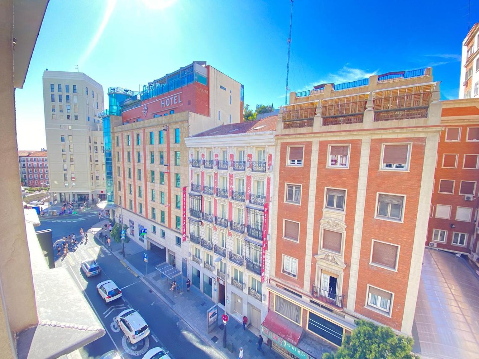 Estudios Gran Via Мадрид Екстериор снимка